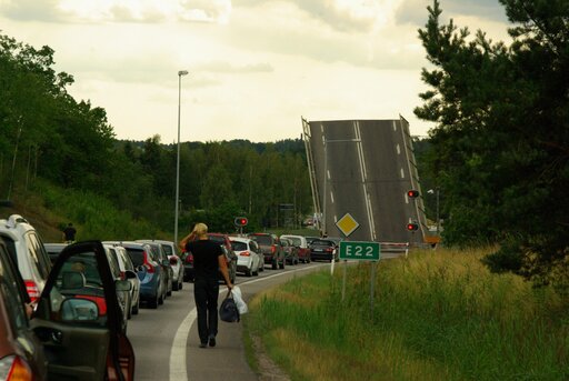 Zwodzony most nad Göta Kanal. W drodze do Karlskrony.