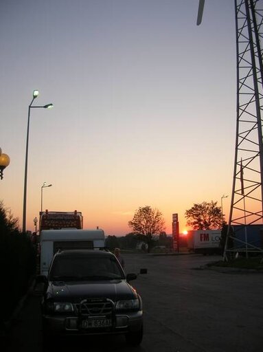 Wschód słońca koło Kielc.
